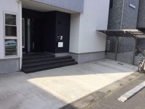 短期間で印象を一新したマットスプレー施工前