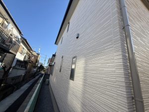 ツートンカラーに仕上げた外壁塗装後